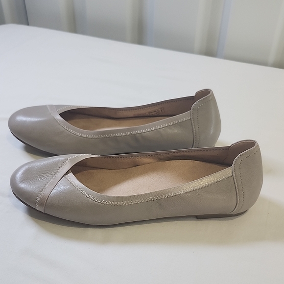 Vionic Shoes - Vionic Caroll Tan Women's Ballet Flats Size 11 Leather Comfort Arch Support